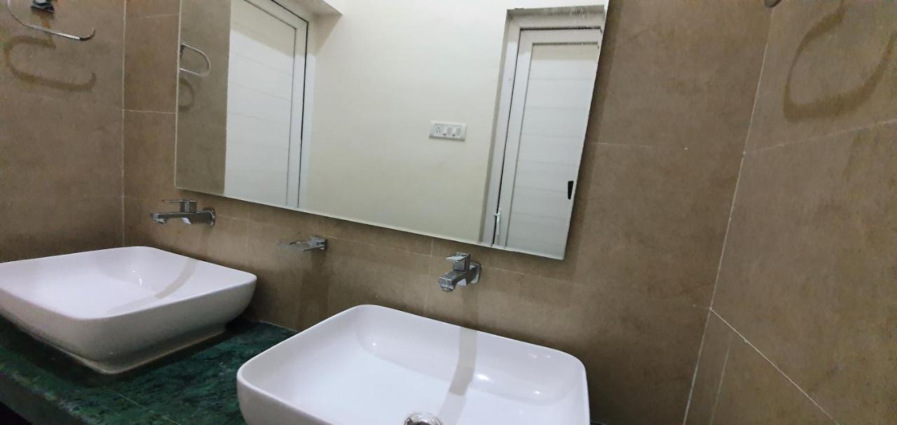 Kuttālam Shree Suites מראה חיצוני תמונה